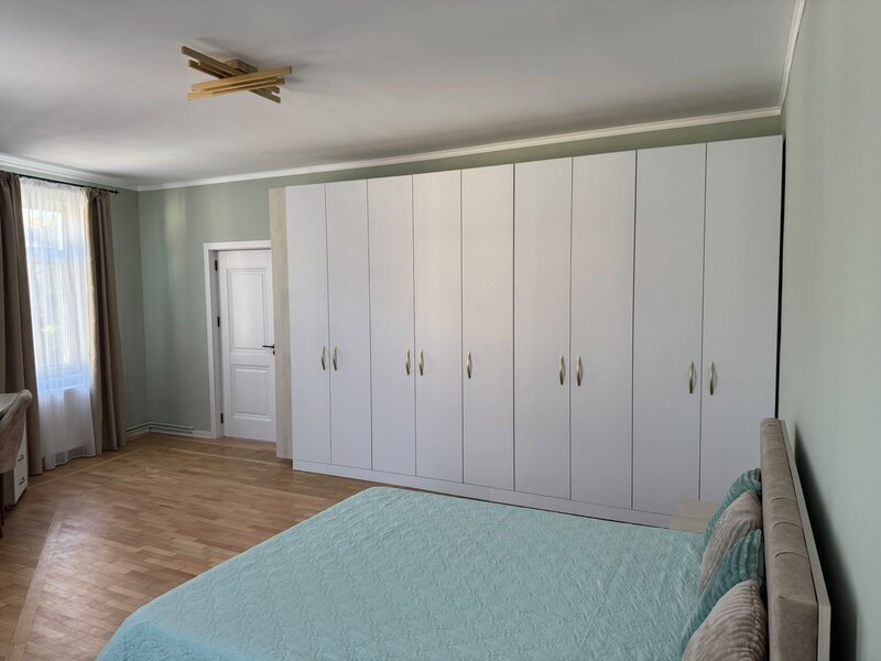 Eminescu- Mosilor Inchiriere Apartament cu 3 camere