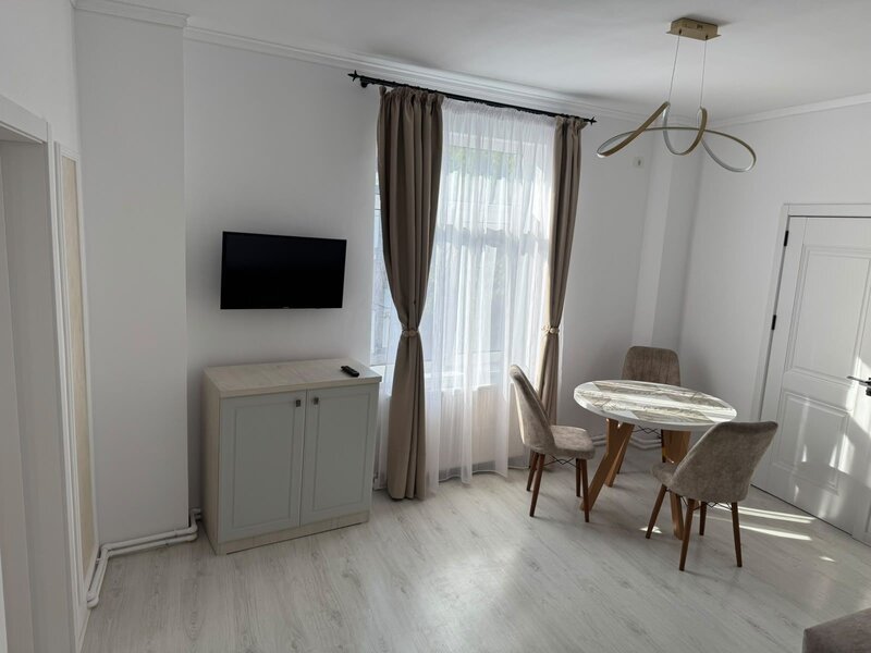 Eminescu- Mosilor Inchiriere Apartament cu 3 camere
